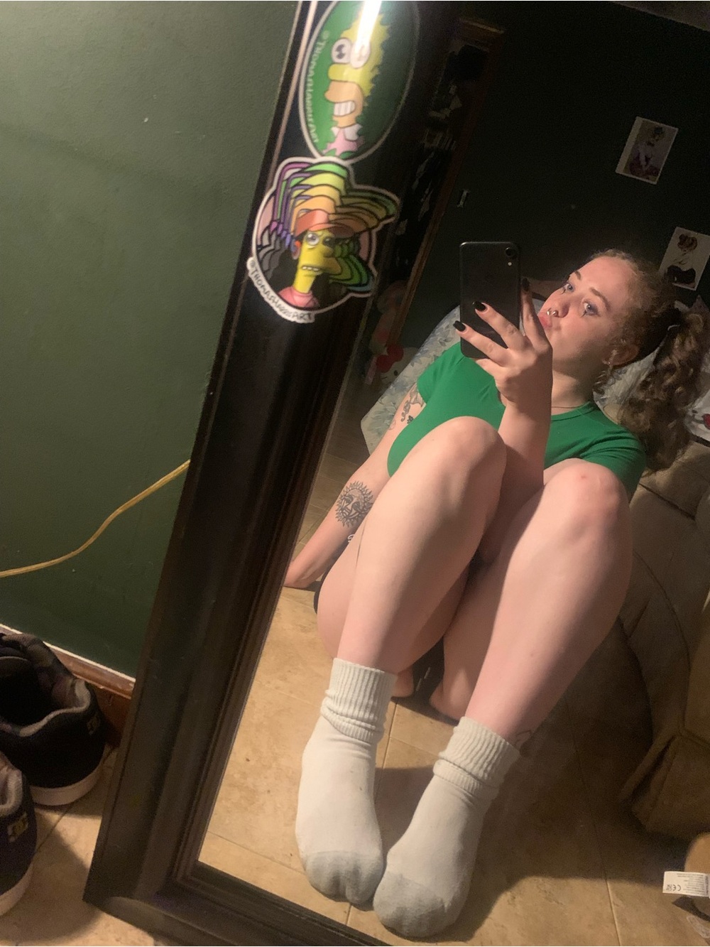 Woman’s Athletic Crew Socks in-White